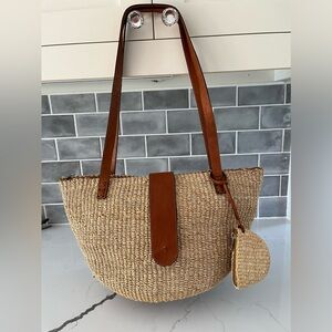 Summer Woven Straw Vacation Beach Shoulder. Bag with Leather Straps Flap Boho